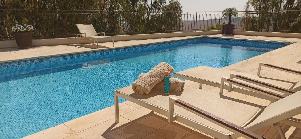 Accommodation At Miss Daisy - להתארח אצל מיס דייזי ロシュ・ピナ エクステリア 写真